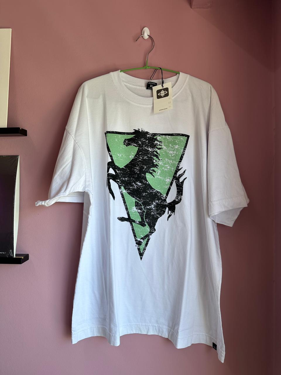 Tapa de – Remera R&S by Enthral